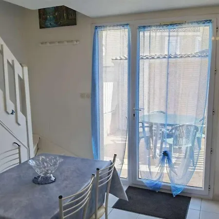 Maison 3 Pieces, 5 Couchages Avec Terrasse Et Piscine, Parking Prive, A - Fr-1-326-705