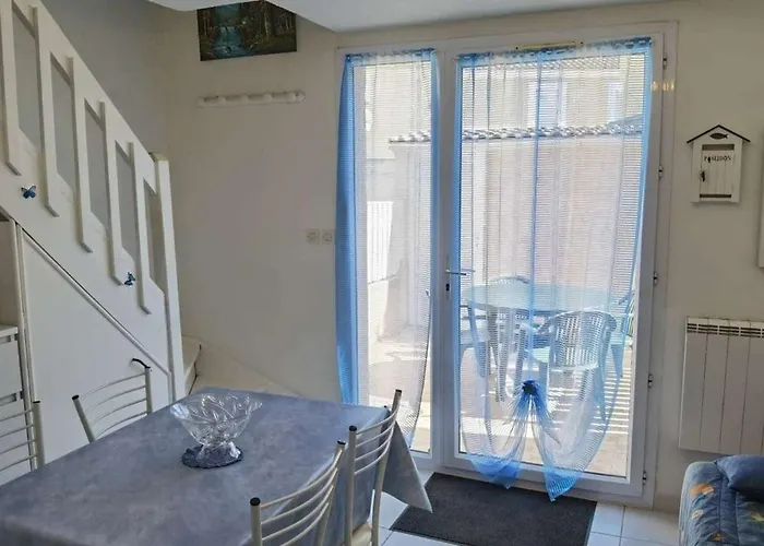 Maison 3 Pièces, 5 Couchages Avec Terrasse Et Piscine, Parking Privé, à - Fr-1-326-705