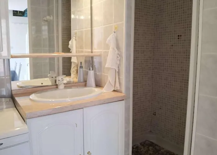 Maison 3 Pièces, 5 Couchages Avec Terrasse Et Piscine, Parking Privé, à - Fr-1-326-705 Marseillan (Herault)